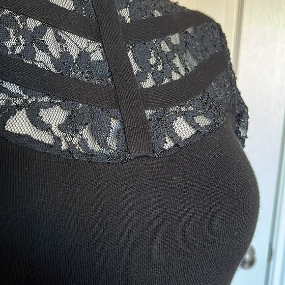 Simple black top for any occasion/Size XS - Picture 4 of 8